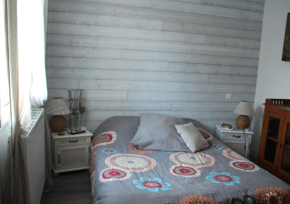 Jolie Chambre Dans Quartier Calme Eysines Exterior photo